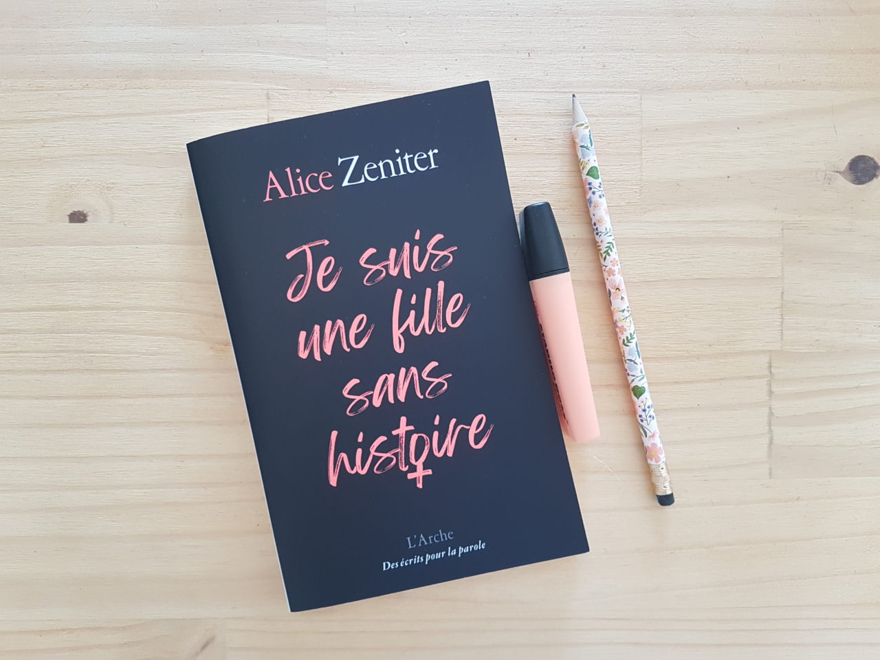 Chronique Je Suis Une Fille Sans Histoire Livre DAlice Zeniter